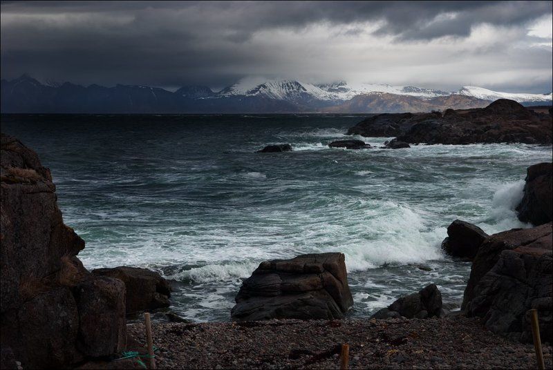 Берег, Горы, Море, Норвегия, Скалы, Тучи, Шторм Надвигается шторм фото превью