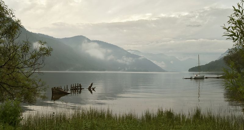 озеро алтай телецкое утро корабль Телецкое озеро фото превью