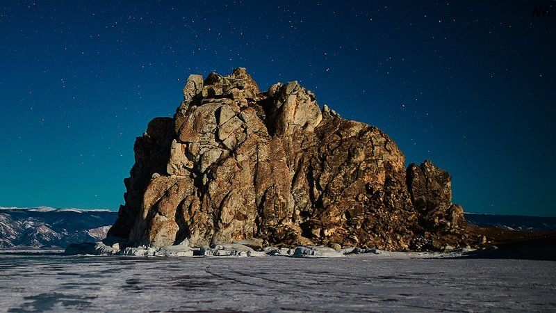 россия, байкал, ольхон, лед, озеро, красота, сибирь, природа, пейзаж Гора Шаманка. Фотограф Минков фото превью