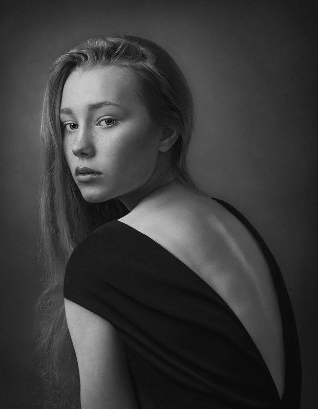 Взгляд, Девушка, Портрет, Спина, Черно-белое *** фото превью