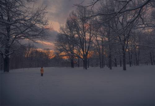 День догорает