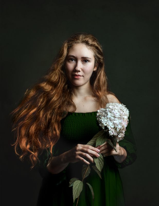 Эмма и цветок фото превью