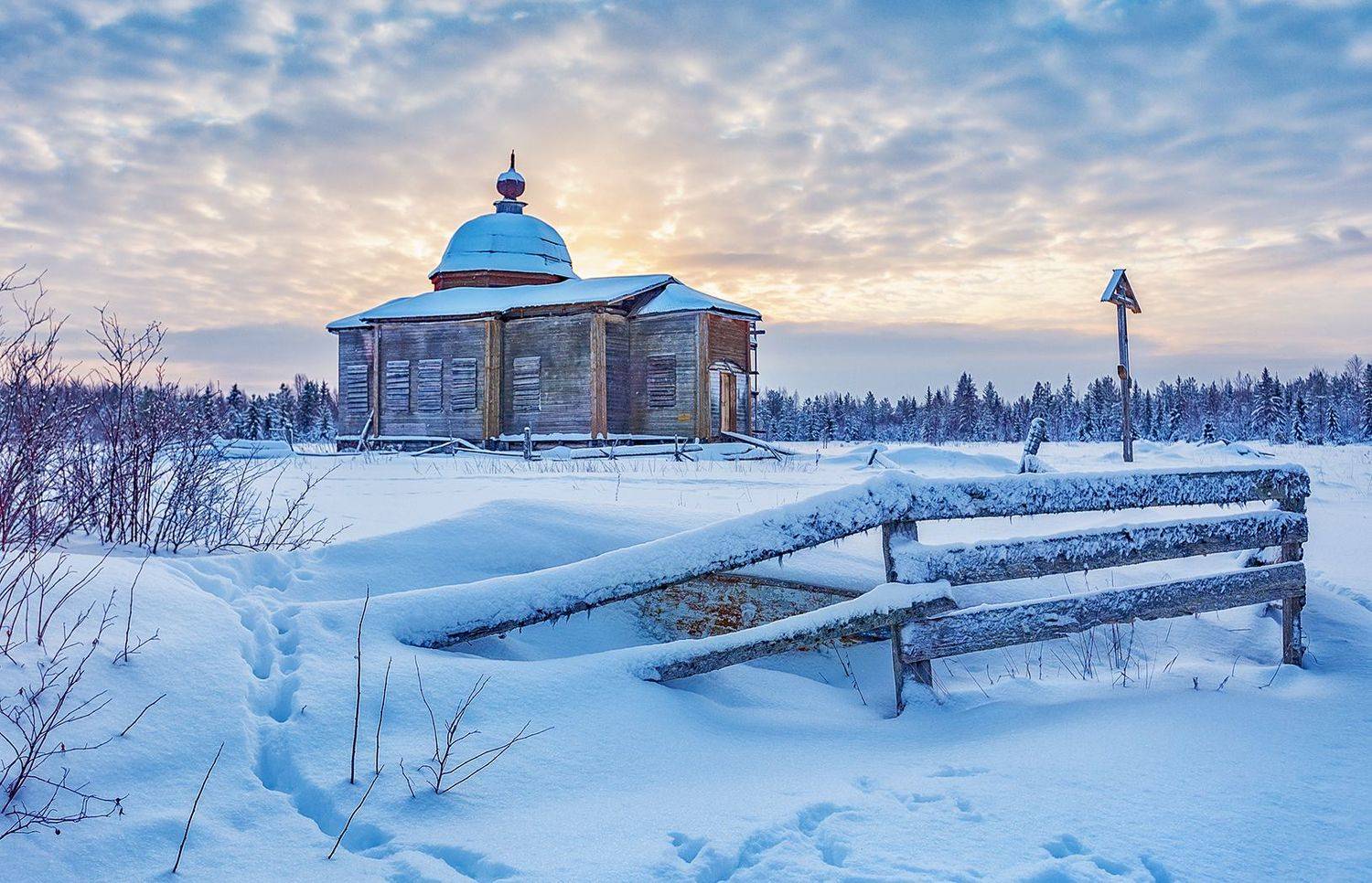 архангельская область, деревня луда, церковь, рассвет., Владимир Липецких