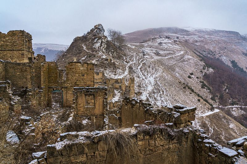 дагестан, кавказ, северный кавказ, гамсутль, горы Дагестан. В заброшенном горном ауле Гамсутль фото превью