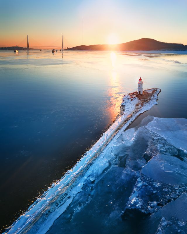 Зима и утро…, Владивосток, маяк Токаревского, январь 2023 фото превью