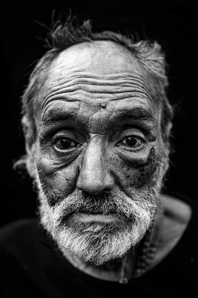 portrait, portraits, male portrait, retrato, retratos, bastian cifuentes araya, periodistafurioso, black and white, black & white, blanco y negro, human, homeless, situacion de calle, in-visibles, invisibles,, Cifuentes Araya Basti&aacute;n