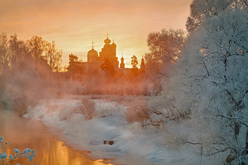 Яркий , морозный, туманный рассвет... фото превью