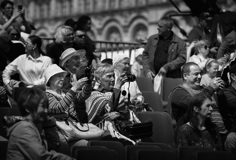 чб фото, уличное фото, городские картинки, зрители Зрители фото превью