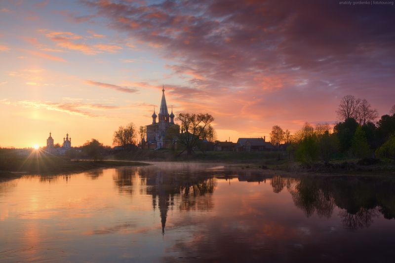 храм, село, река, дунилово, рассвет, фототуры выходного дня, лето Сияние будущего дня фото превью