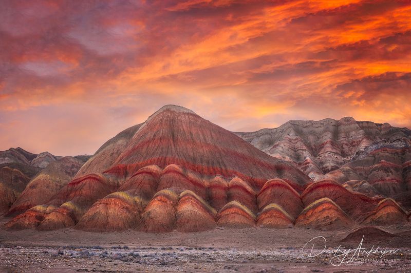 Rainbow mountains фото превью