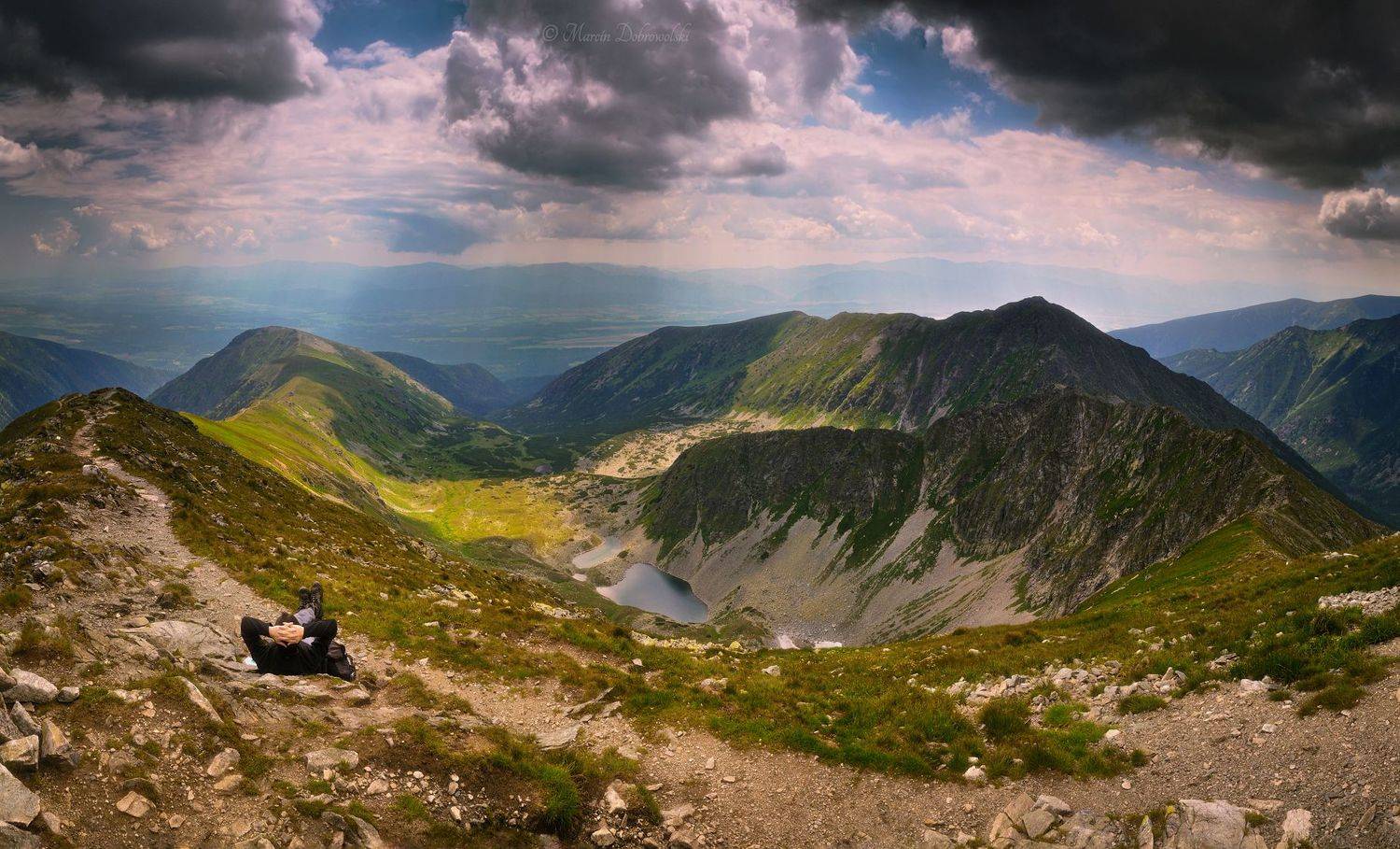 polska, poland, tatry, tatras, peak, mountains, mountainscape, landscape, sun, clouds, route, path, man, resting, rest, nikon, midday, sunrays,  Marcin Dobrowolski