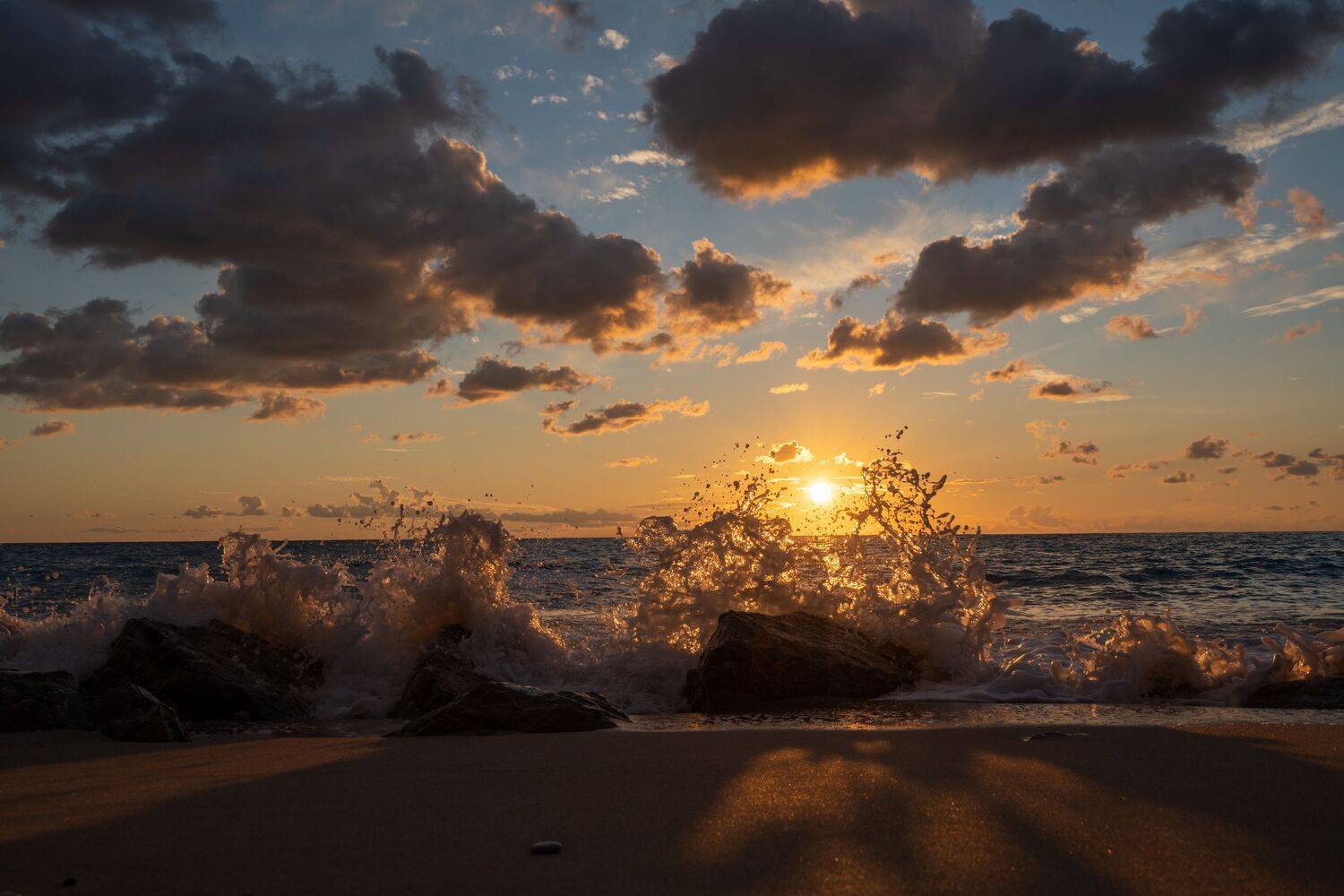 море, закат, волны, брызги, облака, Баландин Дмитрий