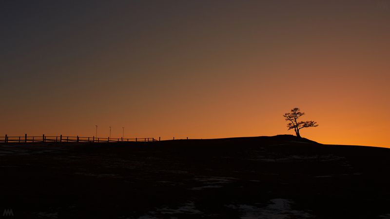 россия, байкал, ольхон, лед, озеро, красота, сибирь, природа, пейзаж Волшебный рассвет на Байкале. Фотограф Минков фото превью