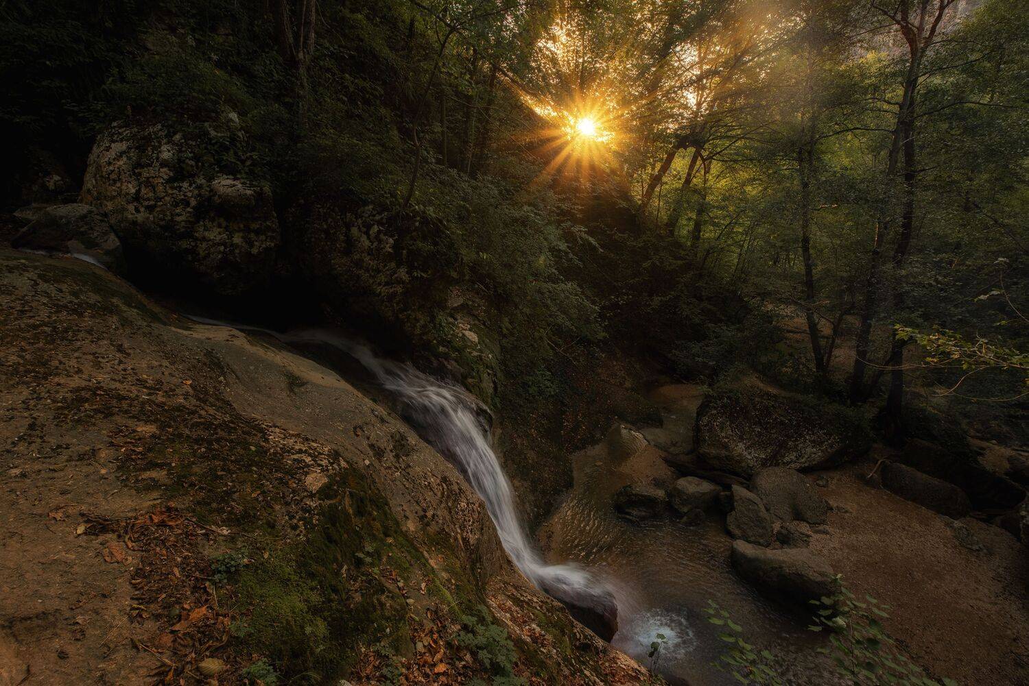 горы, адыгея, осень, лес, пейзаж, водопад, закат,  лучи, дымка, Дмитрий Величко