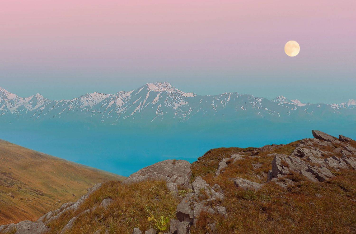 Горы,закат,луна,сиреневый, Хагалас Мириам