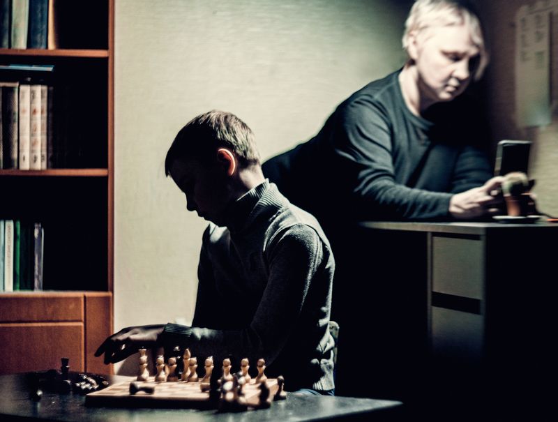 шахматы гаджеты семья Шахматы фото превью