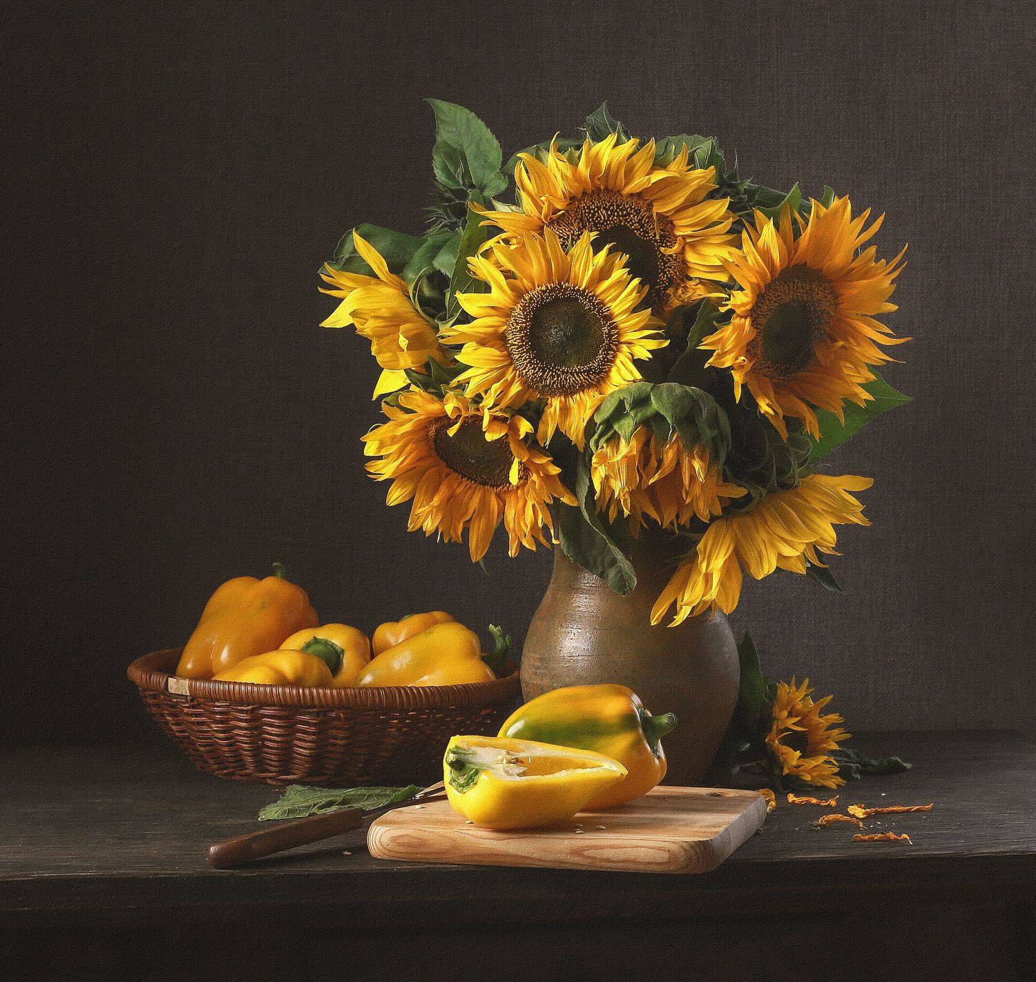 натюрморт, фотонатюрморт, still life, stillifefoto, художественное фото, болгарский перец, фотохудожник, наталья казанцева, лето, осень, сентябрь, подсолнухи, цветочный натюрморт, букет, август, Наталья Казанцева