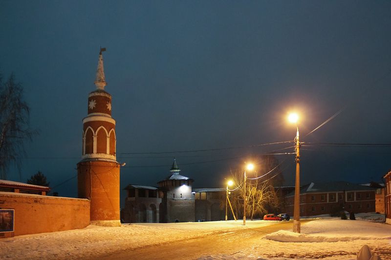Коломна. Ночь. Улица. Фонарь. фото превью