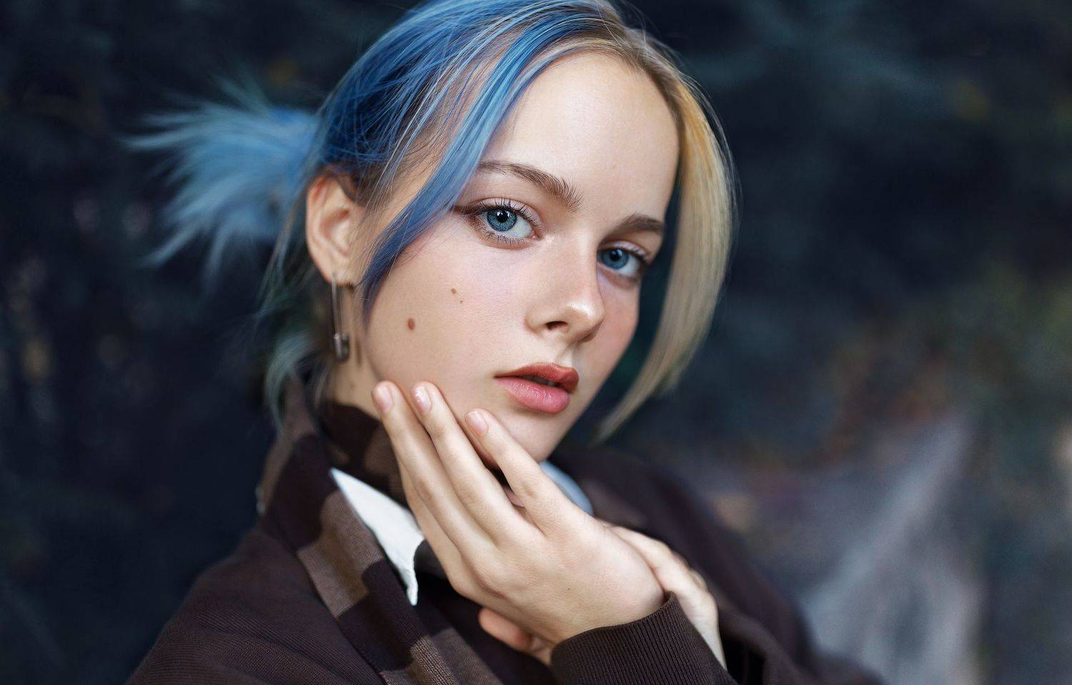 , Деян Романов