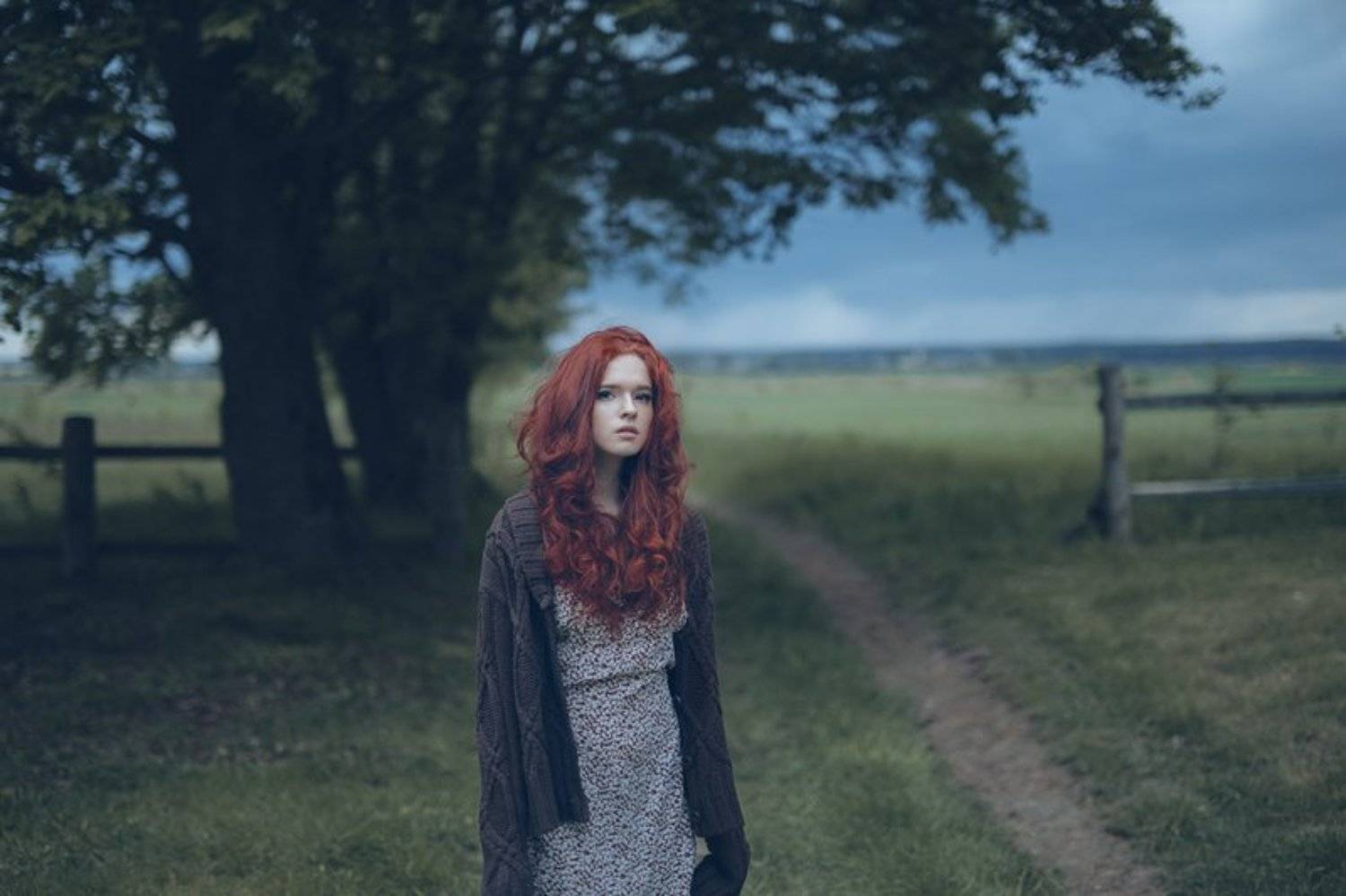 girl, Sky, Spring, Trees, Весна, Девушка, Деревня, Рыжая, Виктор Корнеев