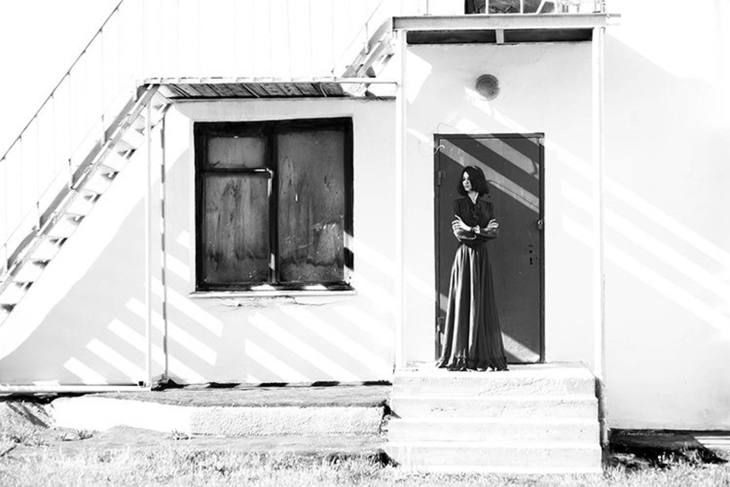 геометрия, тени, свет, черно-белое фото, арт, модель, девушка, платье, лестница, вднх, москва, солнечный день, geometry, shadows, light, black & white photos, art, model, girl, dress, staircase, VDNKh, Moscow, Sunny day, Ершова Наталья