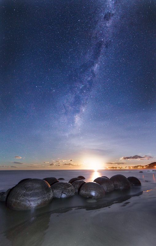 Восход луны на Моераках фото превью