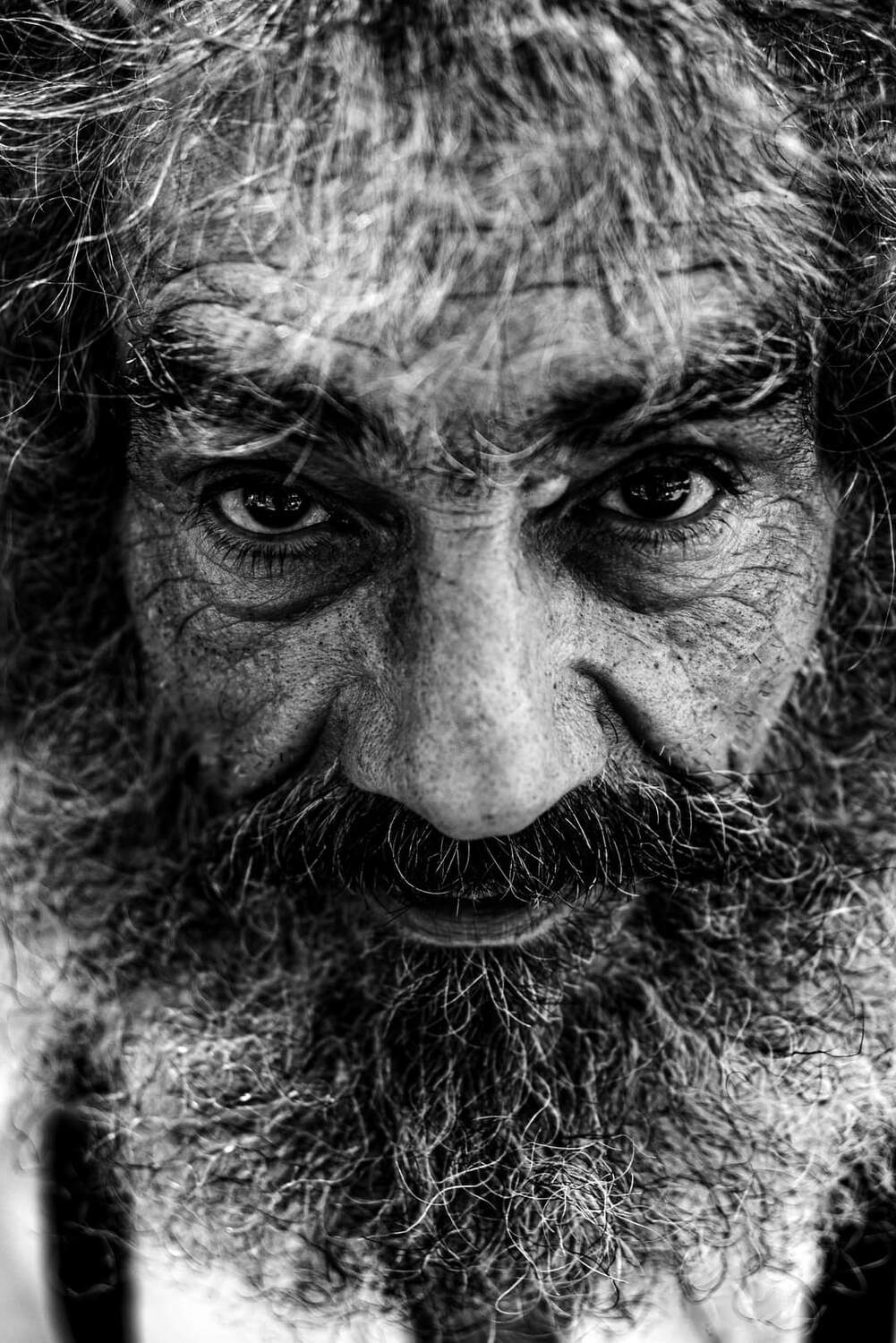 portrait, portraits, male portrait, retrato, retratos, bastian cifuentes araya, periodistafurioso, black and white, black & white, blanco y negro, human, homeless, situacion de calle, in-visibles, invisibles,, Cifuentes Araya Basti&aacute;n