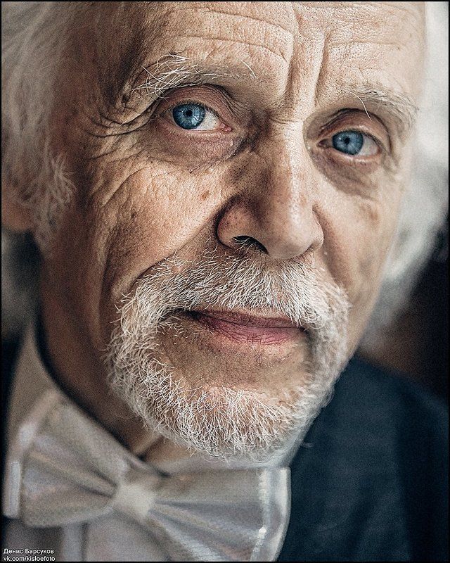 Профессор фото превью