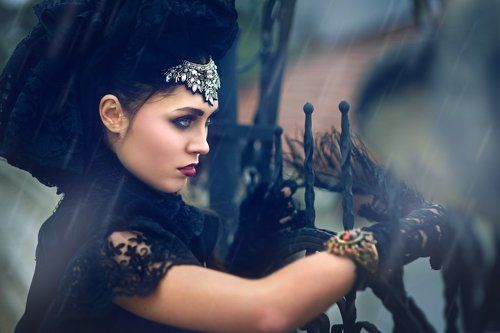 да она ведьма!.. ;)