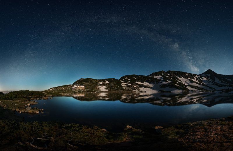 Млечный Путь над гор Рила фото превью