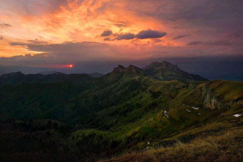 Вечернее безмолвие гор фото превью