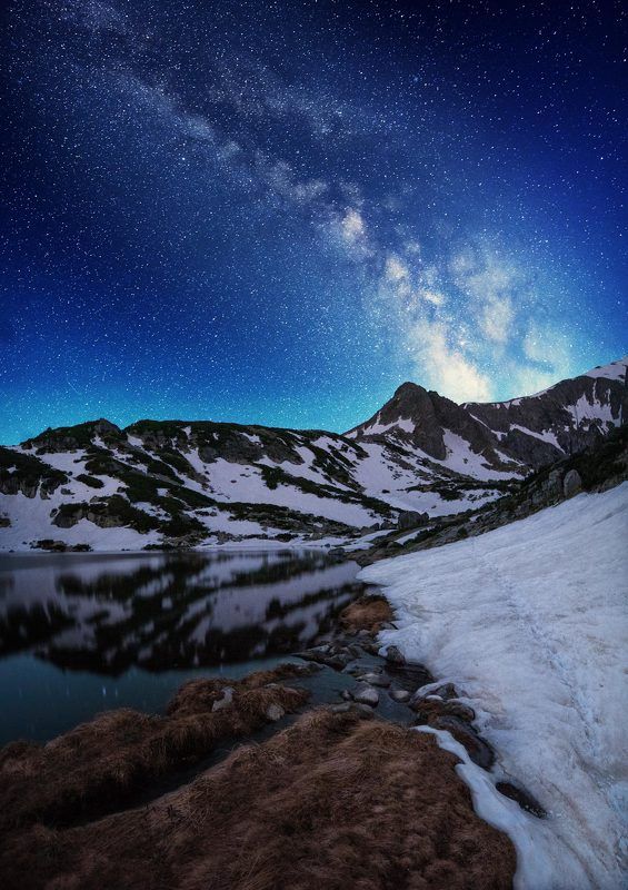 Млечний путь над горах в Болгарии фото превью
