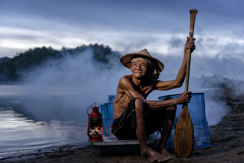 Asia, Asian, China, Fisherman, Light, Man, River, Sky, Thai, Thailand The old fisherman фото превью