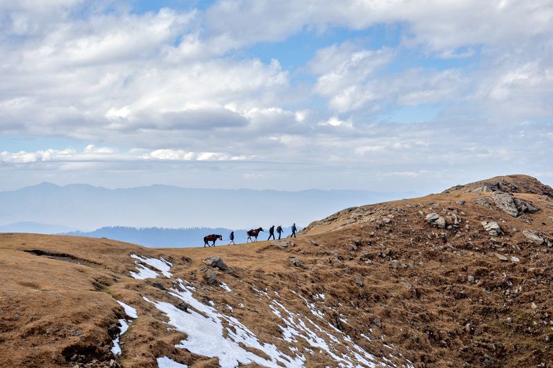 #landscape #mountains #travel #men #people #horses AN ARDUOUS JOURNEY фото превью