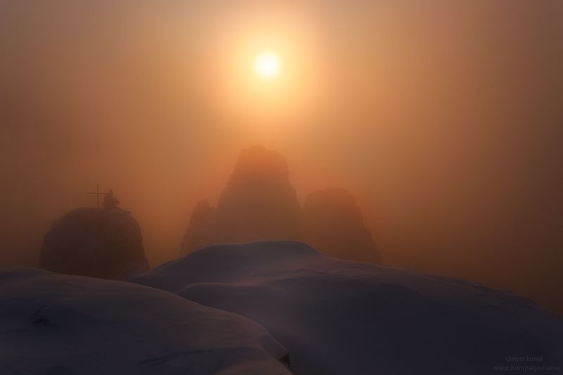 дмитр коваль, гималаи и крым вне треков, пейзаж как магия Внутри рассветного облака Ай-Петри фото превью