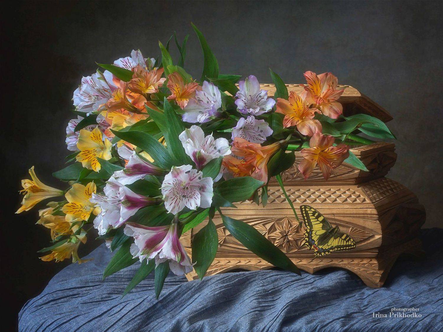 натюрморт, цветы, альстромерия, букеты, Приходько Ирина
