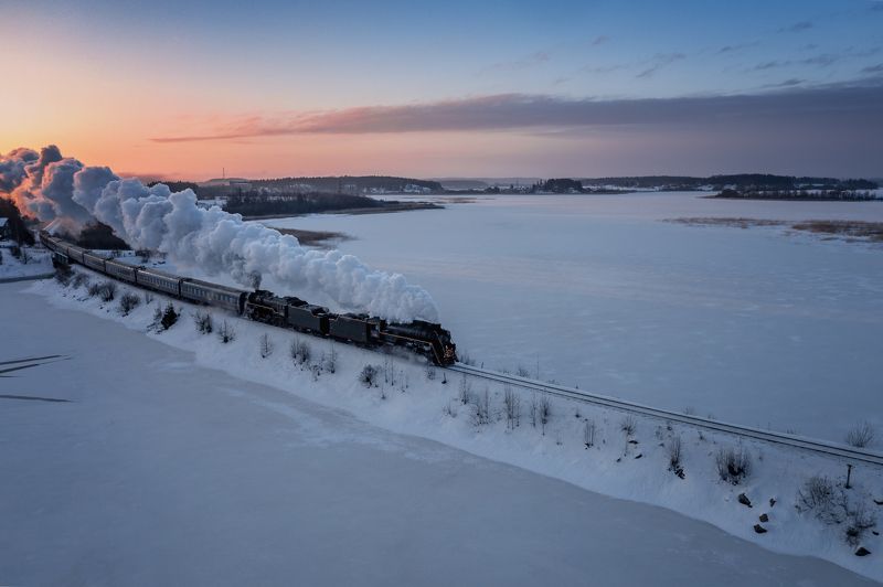 Рускеальский экспресс на рассвете фото превью