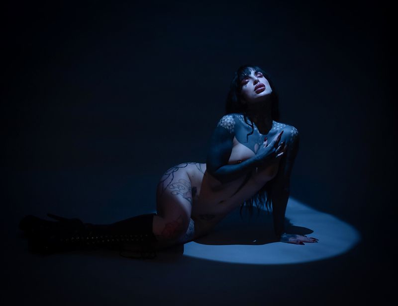 always in the spotlight фото превью