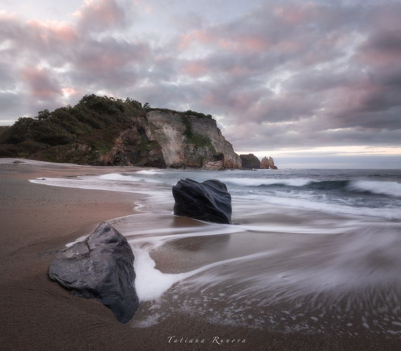Розовый закат на пляже. Испания фото превью