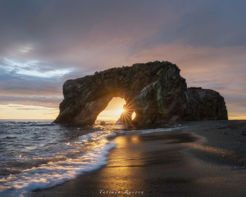 Рассвет на Сахалине. Мыс Птичий фото превью