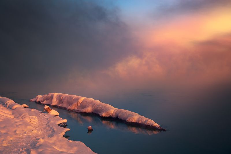 пейзаж, красноярск, енисей, река, вода, берег, снег, розовый, вечер, туман, пар, зима, небо, облака В розовых тонах фото превью