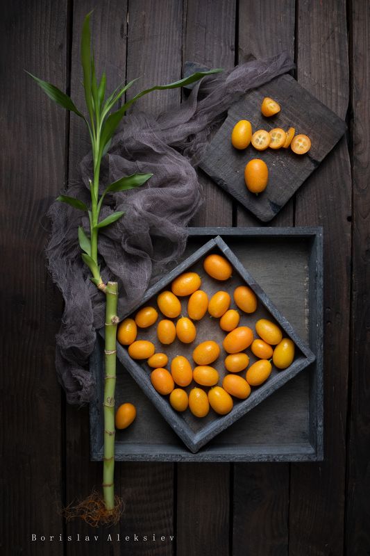 kumquat,orange,green,food,fresh,wood,interior,dark,light, Kumquat фото превью