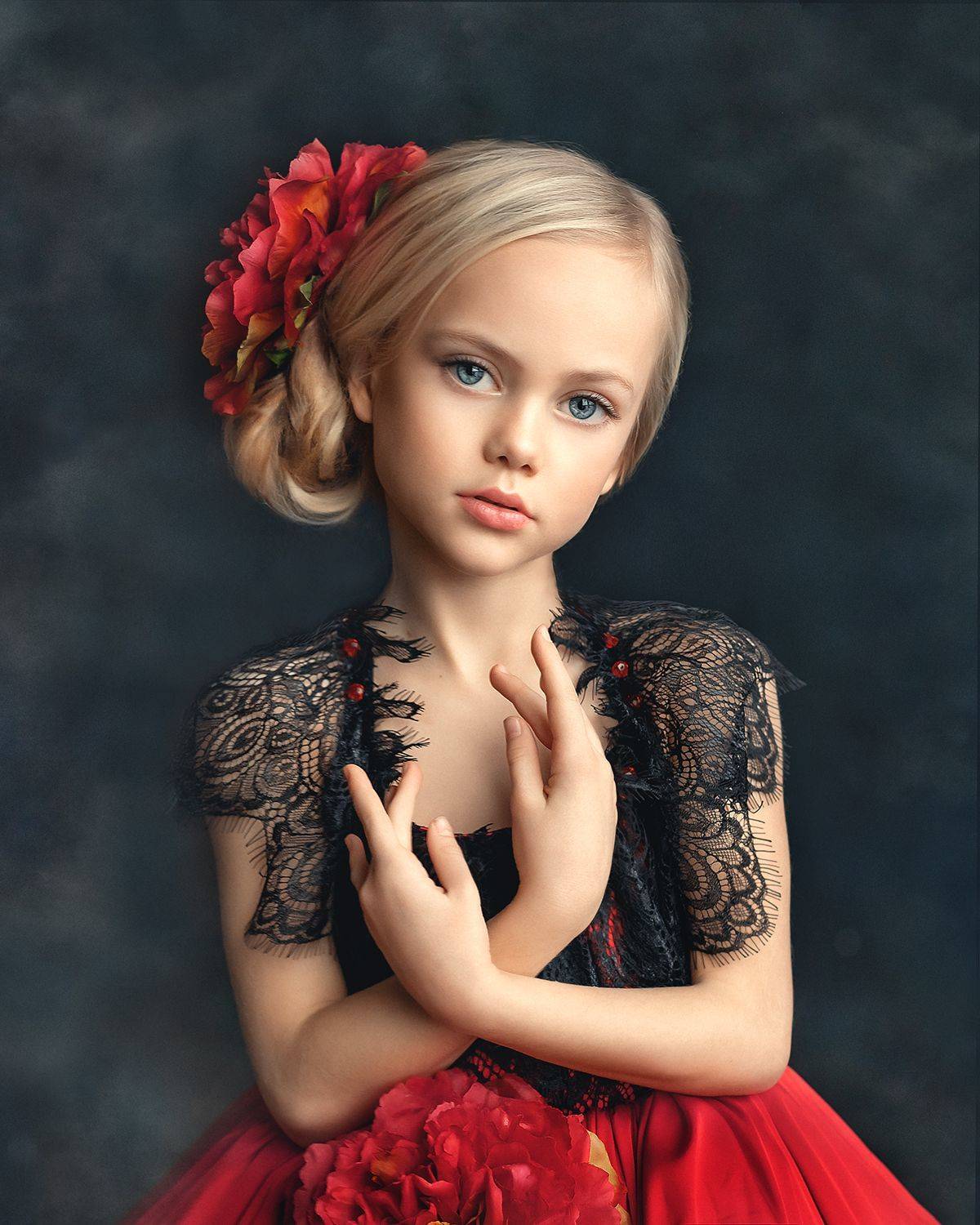 , Елена Михайлова