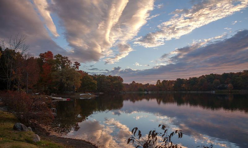 природа,осень,пейзаж,деревья,отражения,озеро,вода,листья,антонина яновска, Восход фото превью