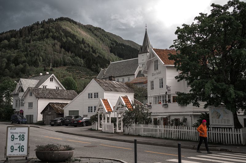 Старинный отель фото превью