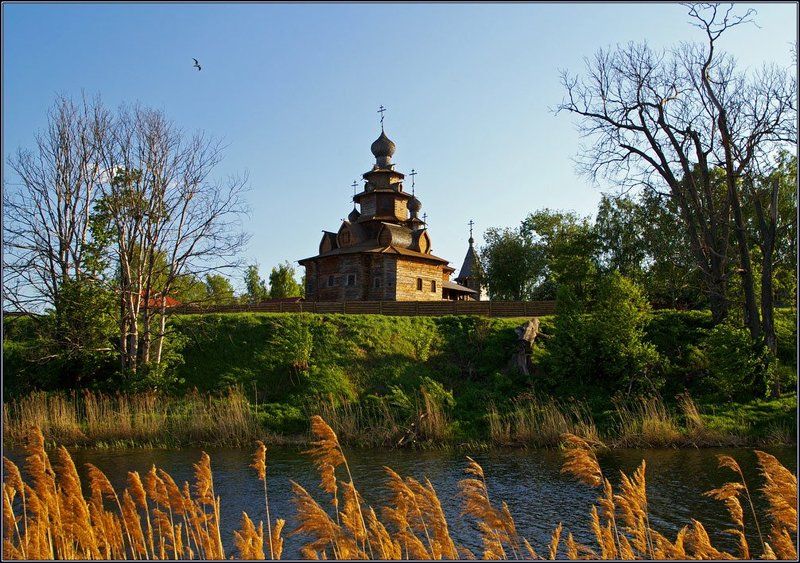 суздаль, церковь, река, крест Суздаль фото превью