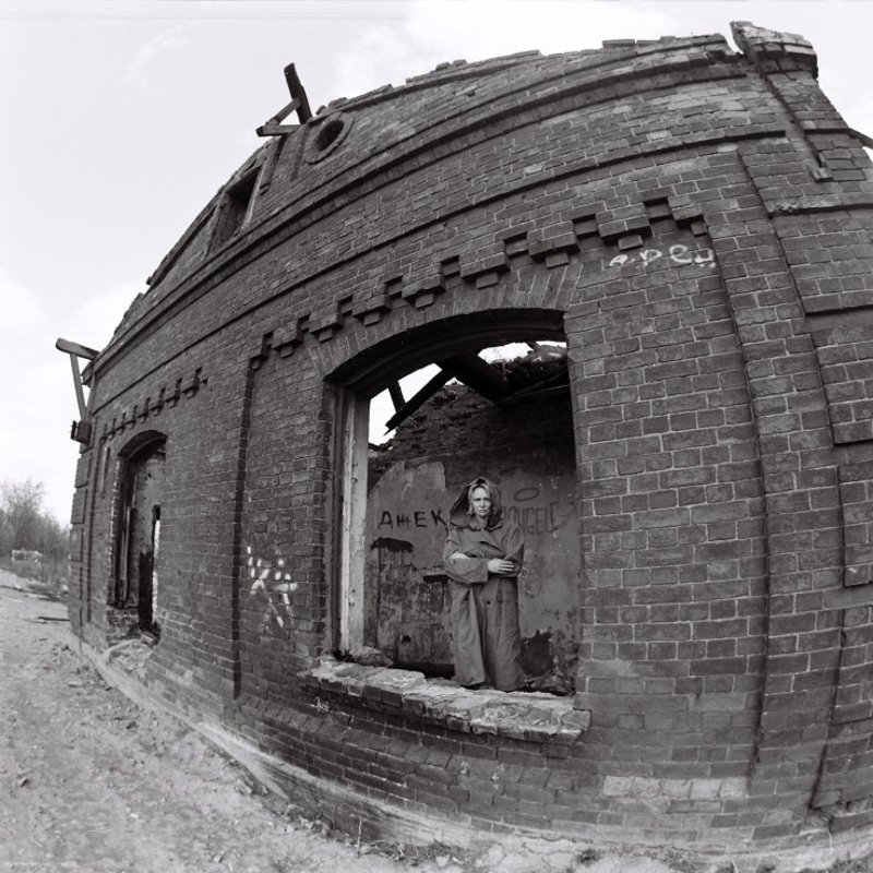 6х6,фотоплёнка,негатив, ч\\б ,b&w Разруха... фото превью