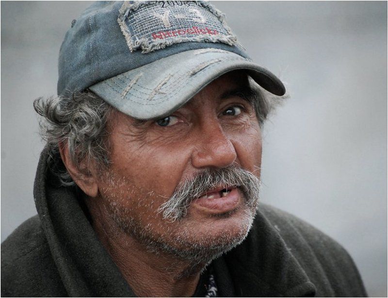 вокзал, нищий, бедность, взгляд Я нищий... фото превью