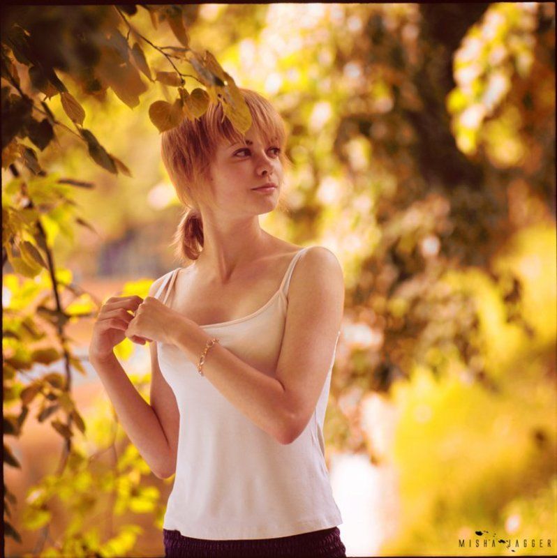 Портрет в тёплых тонах. фото превью