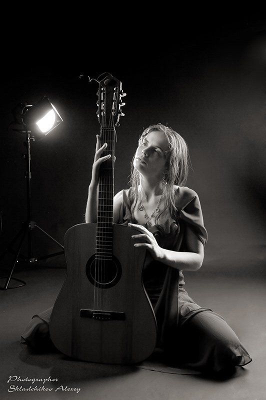 гитара, девушка, юля, фотостудия, alexis-studio.com, фотограф складчиков алексей  фото превью